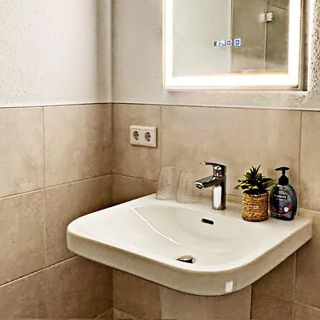 Neues Ruhrtal 5 Mit Klimaanlage Und Balkon Konukevi 3*